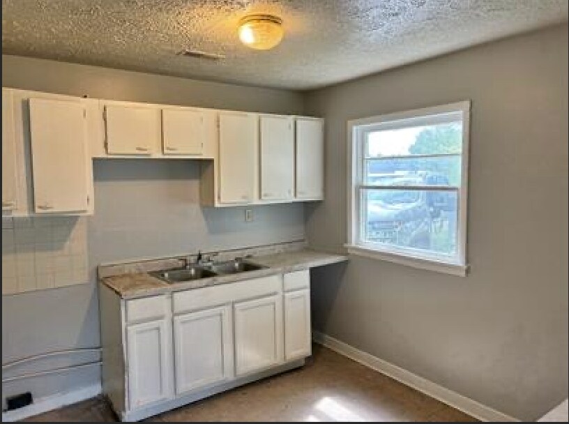 Photo - 2114 N Kenyon St