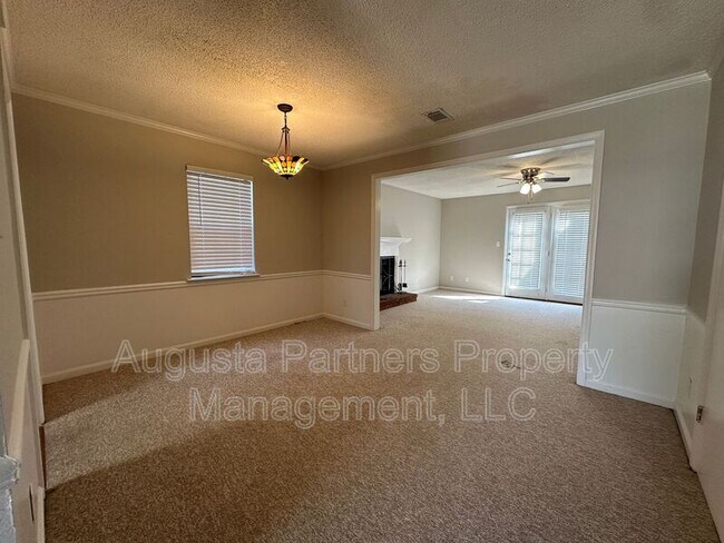 Photo - 2448 Riverlook Dr