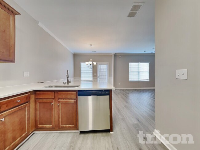 Photo - 113 Jaclyn Way