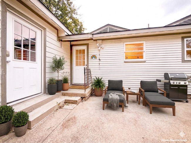 Photo - 1315 Whitley Dr