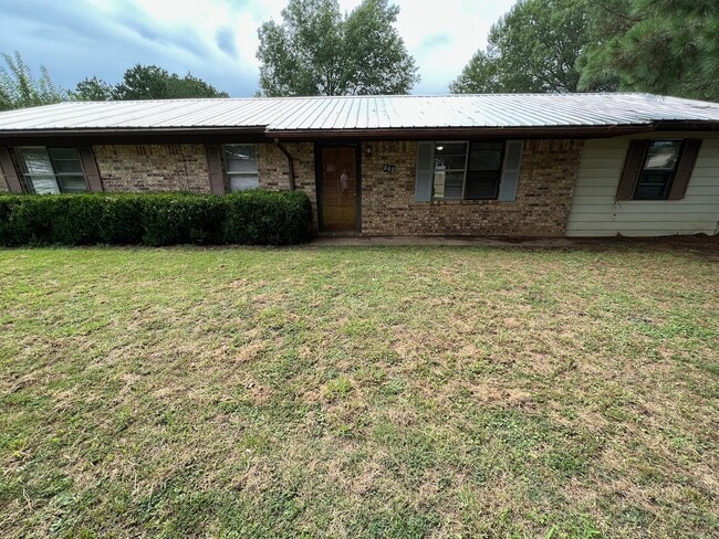 Building Photo - 202 Joy Dr Rental