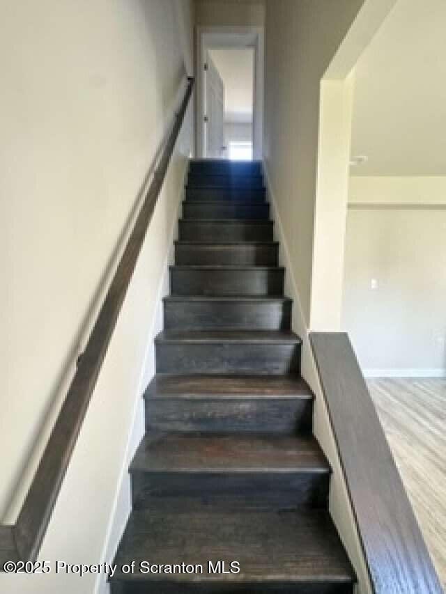 Photo - 275 Railroad Ave