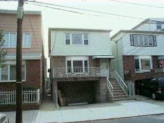 Photo - 36 W 9th St Apartment Unit 1
