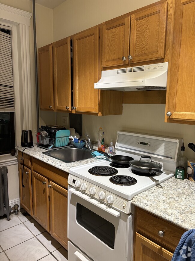 Building Photo - 6 Sutherland Rd Unit 31 Rental