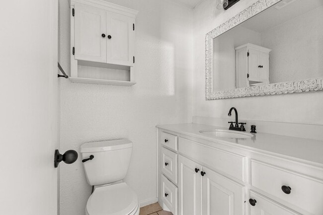 Photo - 5000 Buffalo Ave