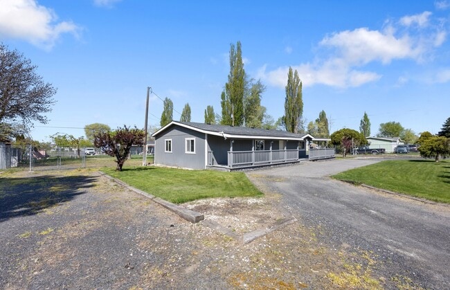 Photo - 614 S Andes Rd