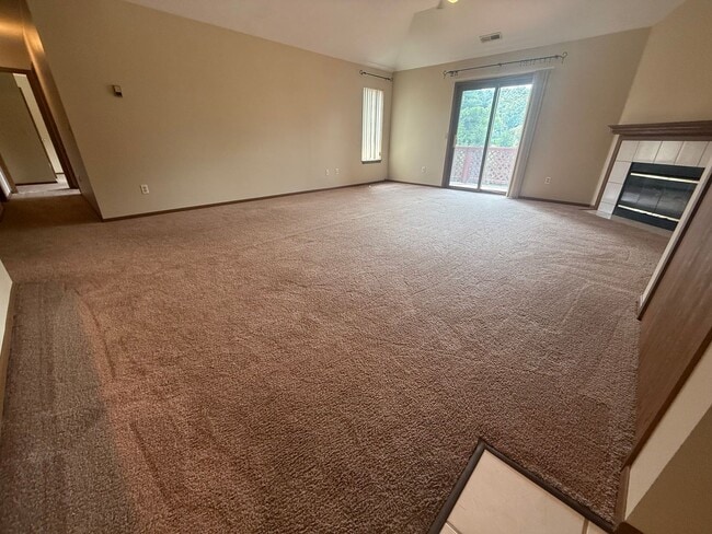 Photo - 2-Bedrom Condo Apartment in Broadview Hts!!