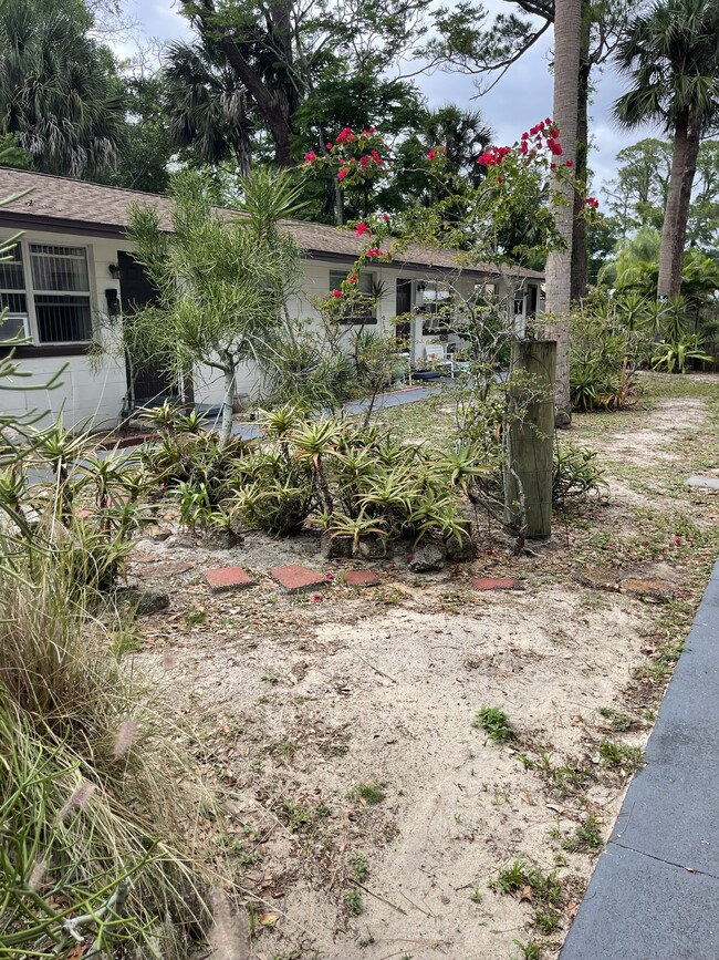 Photo - 309 Charles St Unidad B