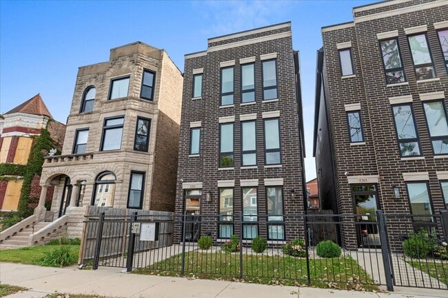 Building Photo - 5201 S Wabash Ave