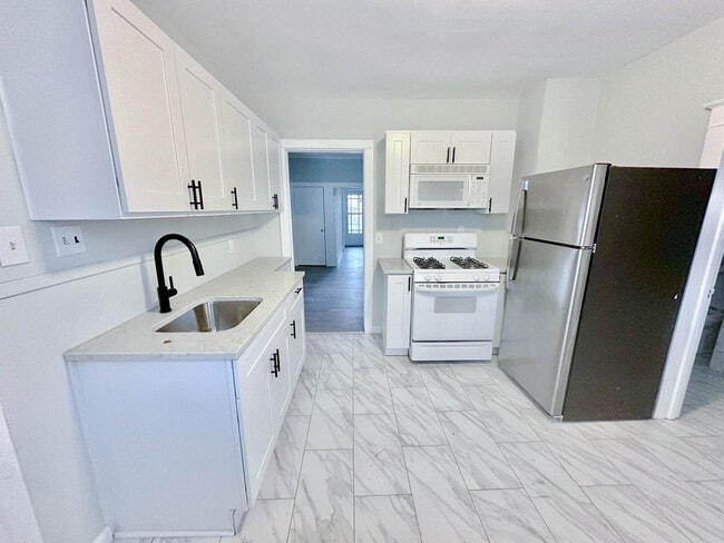 Photo - 420 W Chestnut Ave