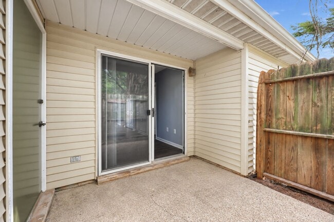 379 Lafayette Dr