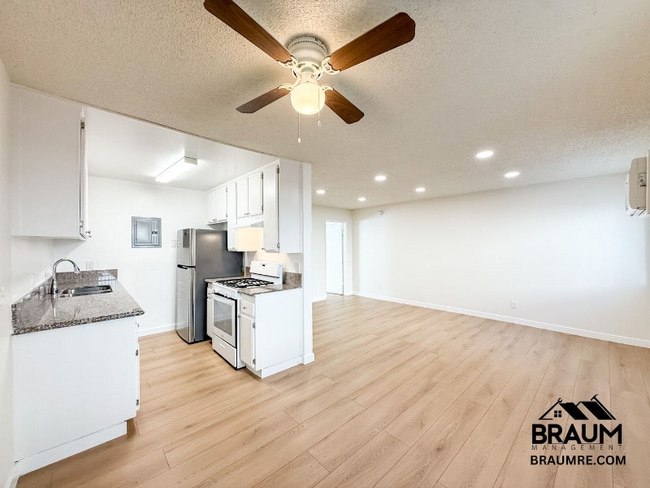 Photo - 6612 Sylmar Ave Unit 104