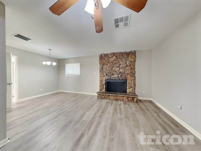 Photo - 1438 Peach Spring Dr