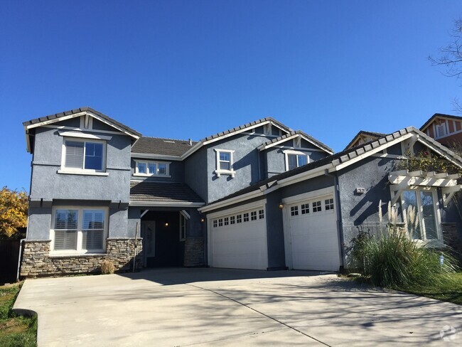 Building Photo - 4 Bed, 3.5 Bath Antioch Home with Loft
