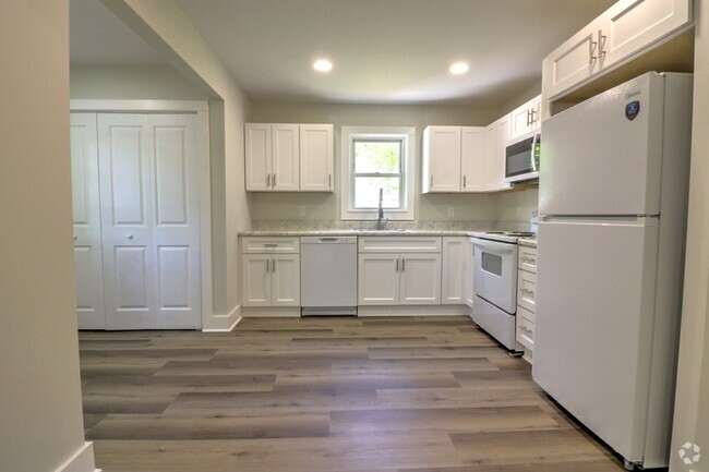 Building Photo - 100 Small St Rental