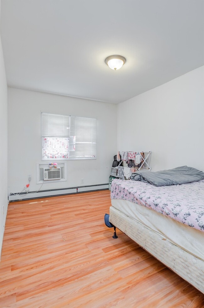 Photo - 77 Wallis Ave
