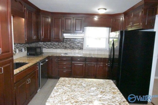 Photo - 4624 Daugette Dr NW