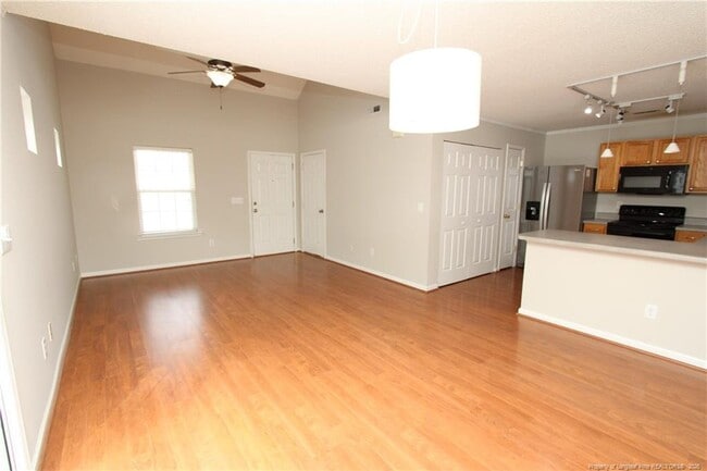 Photo - 5425 Golden Moss Trail