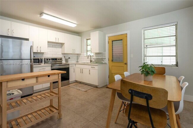 Photo - 320 NE 55th Terrace Unit 320