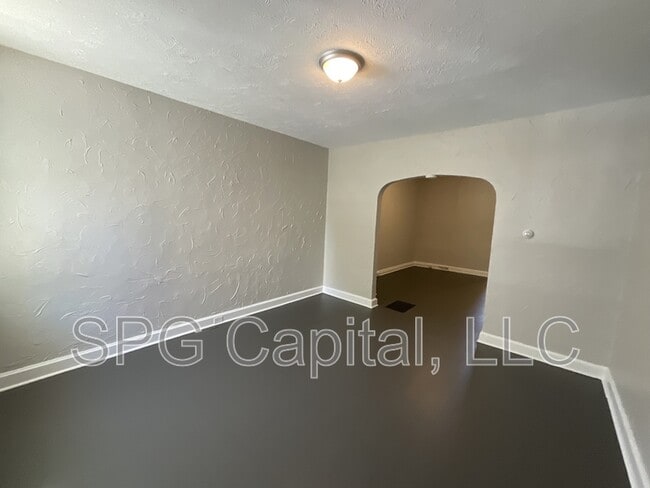 Photo - 242 S 2nd St