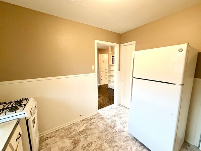 Photo - Beautiful 1 bedroom duplex in the heart of it all.