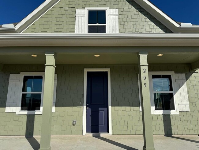 Building Photo - 205 Elm Br Trl Rental