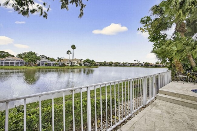 Photo - 108 Eagleton Ln