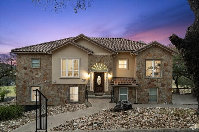 Building Photo - 4900 Turnback Rental