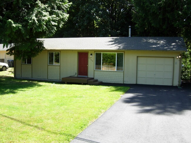 Building Photo - 2133 NW Mulholland Blvd