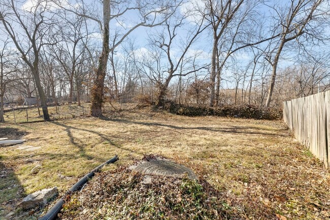 Photo - Newly Renovated Home - Steps Away from KU Med Unidad 3906 Booth