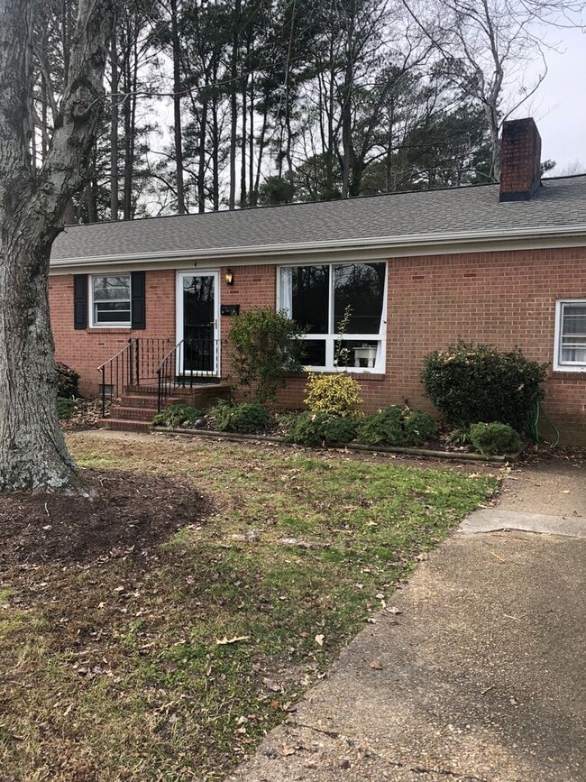 Photo - 4 Fairway Ln