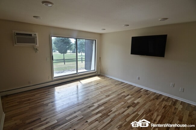 Photo - 4201 Lakeside Ave N Unidad Apt 111