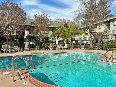 Building Photo - 20 Willow Rd Unit 1