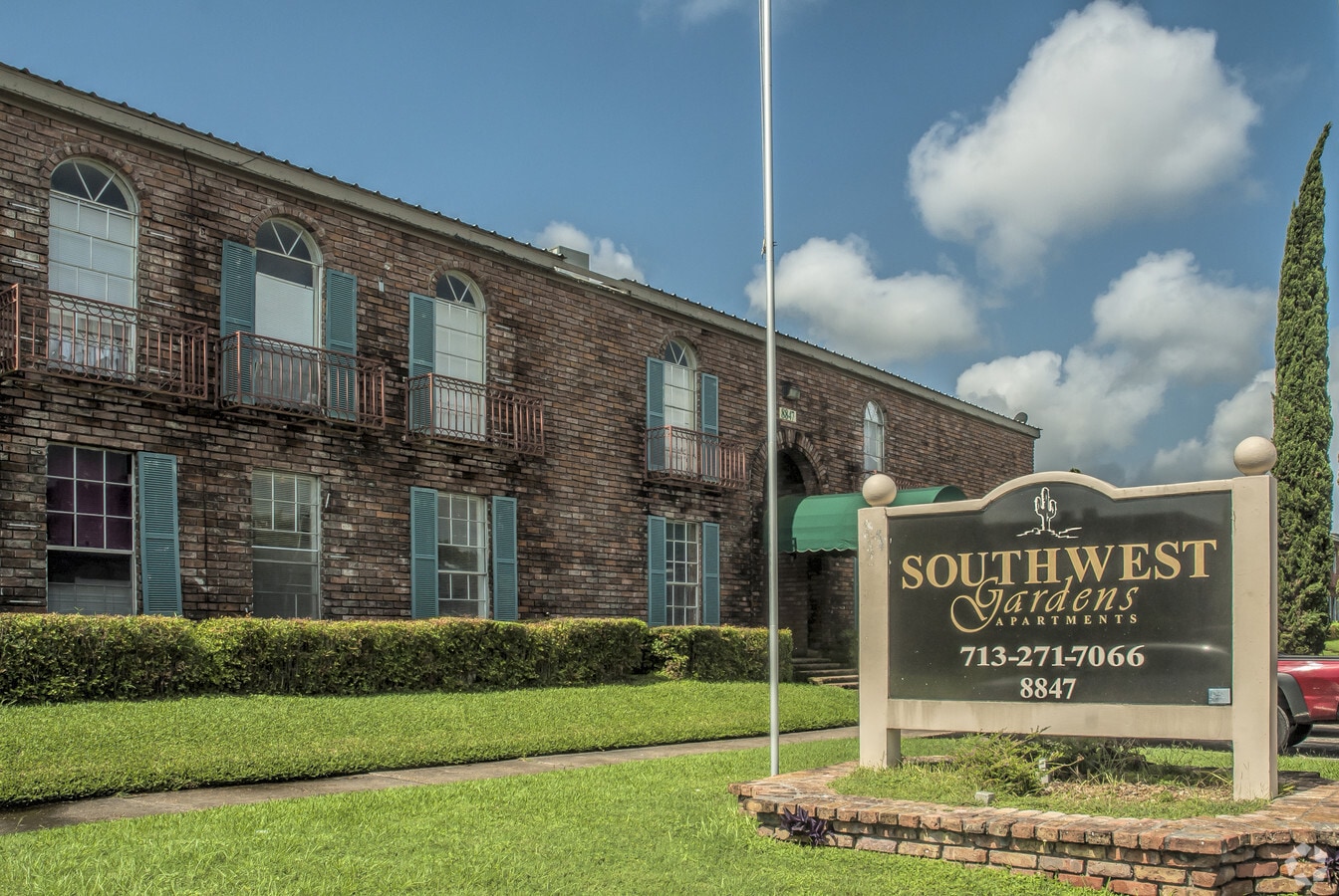Photo - Southwest Gardens
