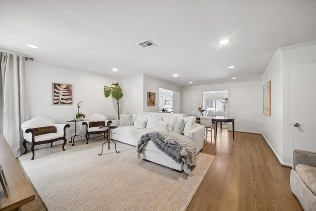 Photo - 3110 Castlewood St