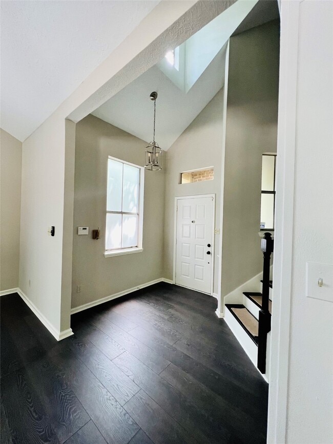 Photo - 5 Spurwood Ct