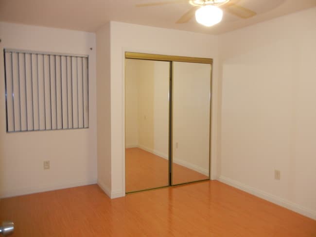 Building Photo - 1468 Corson St Unit A