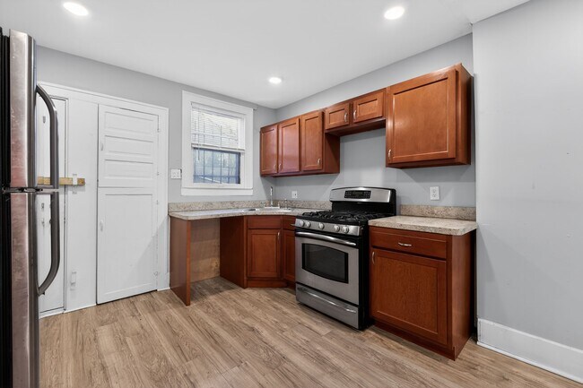 Photo - 16701 Tuller St