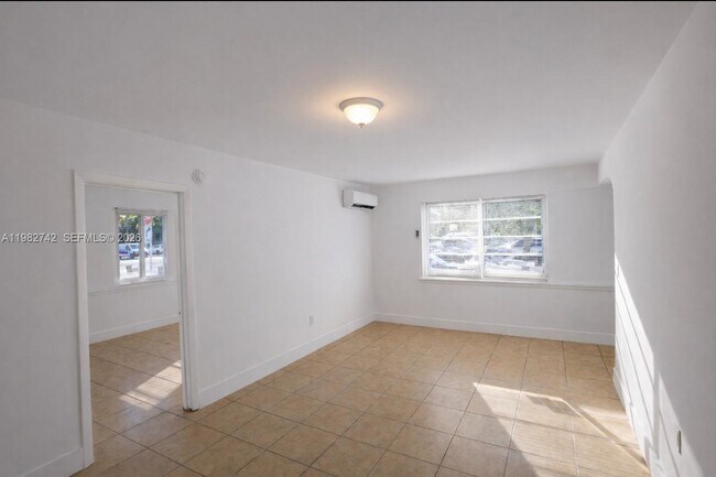 Photo - 5305 Biscayne Blvd Unit 101