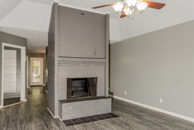 Photo - 3824 Elm Ave