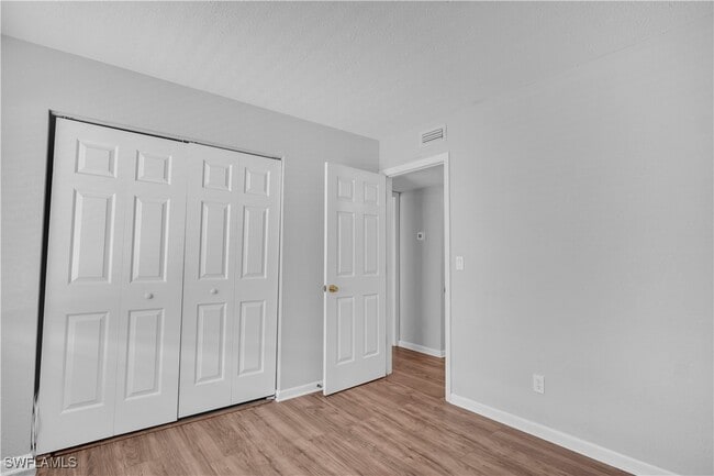 Building Photo - 4617 Bayshore Dr Unit H2 Rental