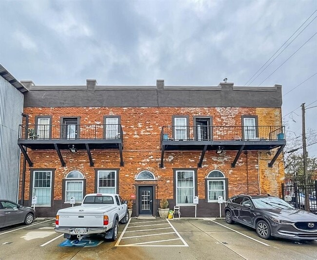 Building Photo - 267 Peters St SW Unit 102 Rental