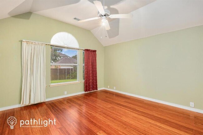 Photo - 2805 Champlin Ct