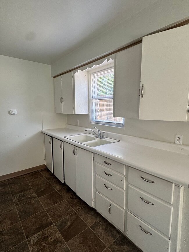 Photo - Jean Street 4 Plex Unit 2413