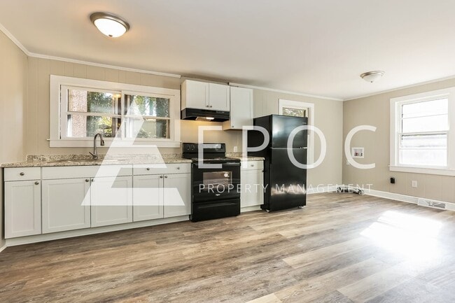 Building Photo - 1308 Madison St