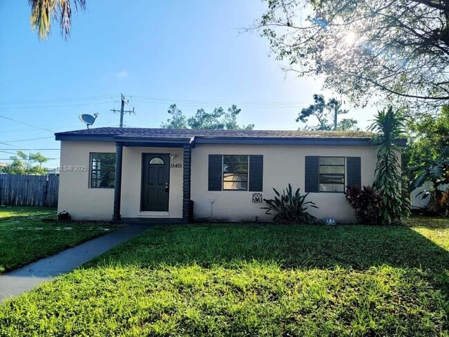 Building Photo - 15401 NW 27th Pl