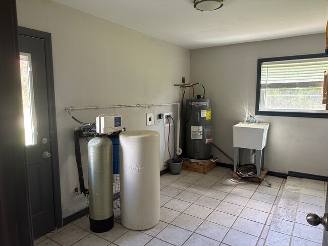 Photo - 2708 County Rd 686