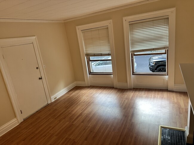 Photo - 341 State St Unidad 1st Floor