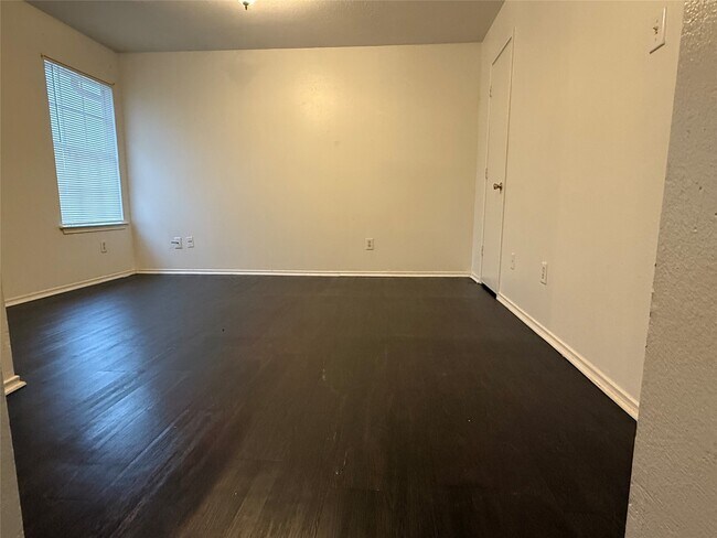 Photo - 5406 Bourgeois Rd