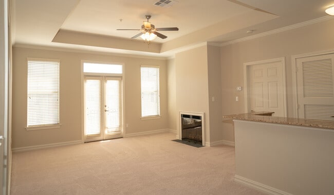Mandeville Lake Apartments -